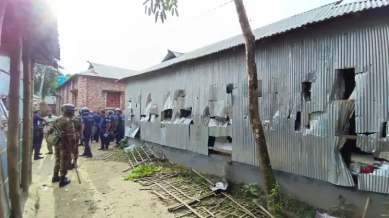 রংপুরে হিন্দুপাড়ায় হামলার ঘটনায় পুলিশ ও প্রশাসনের বক্তব্য