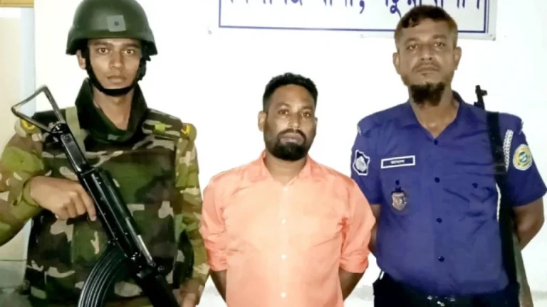 মসজিদ থেকে জোর করে ৫০০ কেজি রড নেওয়া শাহাদাত গ্রেপ্তার