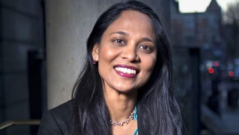 মন্ত্রিসভা থেকে পদত্যাগ করলেন রুশনারা আলী