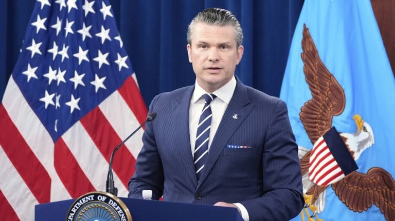 নারীর ভোটাধিকার কাড়তে চান যাজকেরা, সমর্থন জানালেন মার্কিন প্রতিরক্ষামন্ত্রী