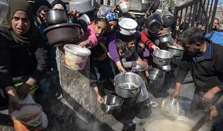 গাজায় অনাহারে প্রাণ গেছে ২১২ জনের