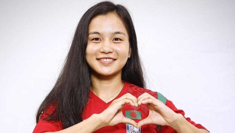 ঋতুপর্ণার বাড়ি নির্মাণ করে দেবে বিসিবি