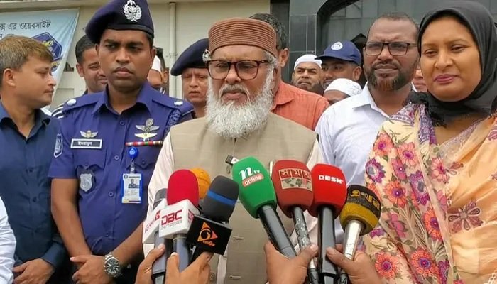 মাজারে হামলা চালালে কাউকে ছাড় দেওয়া হবে না: ধর্ম উপদেষ্টা