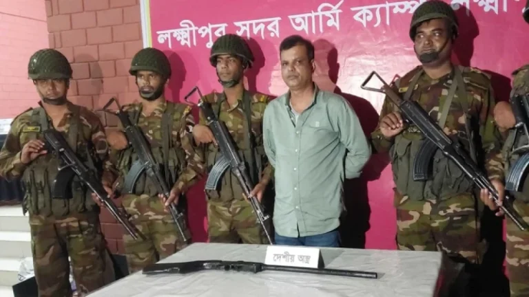 লক্ষ্মীপুরে অস্ত্রসহ যুবদল নেতা ফরিদ আটক