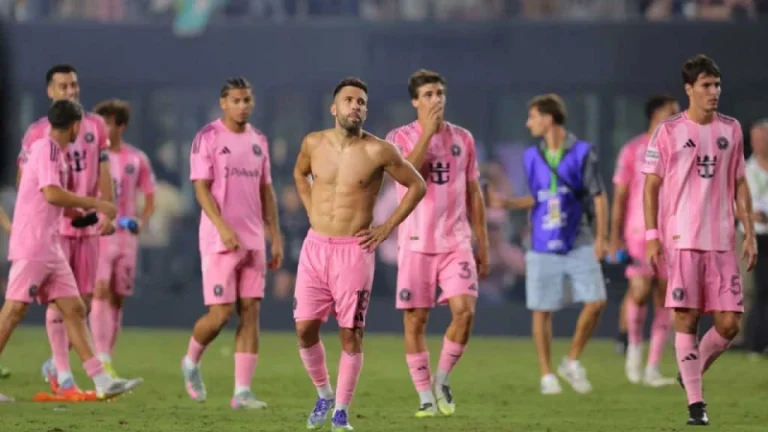 লজ্জায় ডুবল মেসিহীন মায়ামি