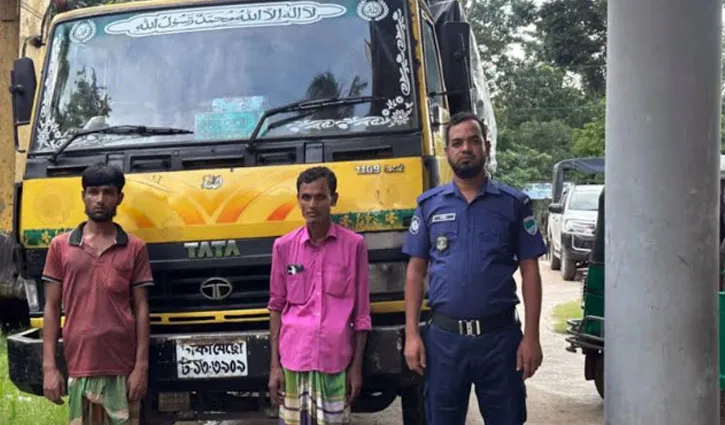 কুষ্টিয়ায় ৩০০ বস্তা সরকারি চালসহ ট্রাক আটক