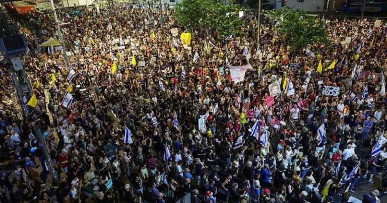 জিম্মি মুক্তি ও গাজা যুদ্ধ বন্ধের দাবিতে ইসরাইলজুড়ে বিক্ষোভ