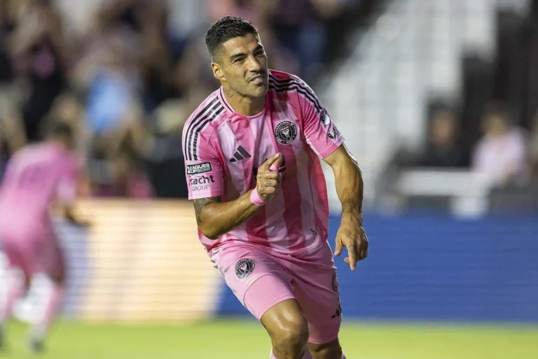 মেসিহীন ম্যাচে জোড়া পেনাল্টিতে মায়ামিকে জেতালেন সুয়ারেজ