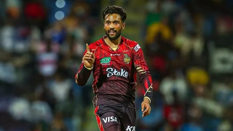 ৪০০ উইকেটের মাইলফলকে আমির