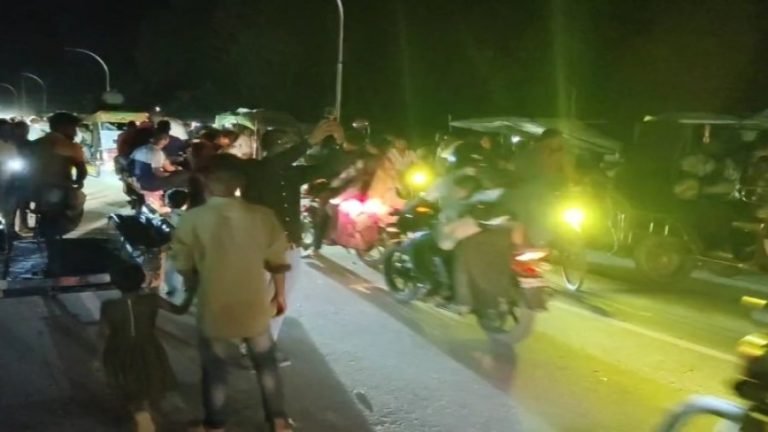 উদ্বোধনের তৃতীয় দিনে মওলানা ভাসানী সেতুর সংযোগ সড়কে দুর্ঘটনা, নিহত ১