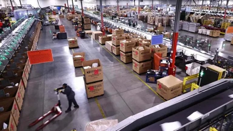 যুক্তরাষ্ট্রে পার্সেল সেবা সাময়িক স্থগিত করলো ভারত