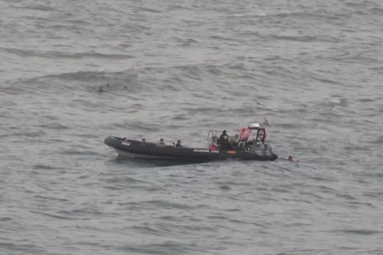 স্পেনের বালিয়ারিক দ্বীপপুঞ্জে ১২ অভিবাসী নিখোঁজ