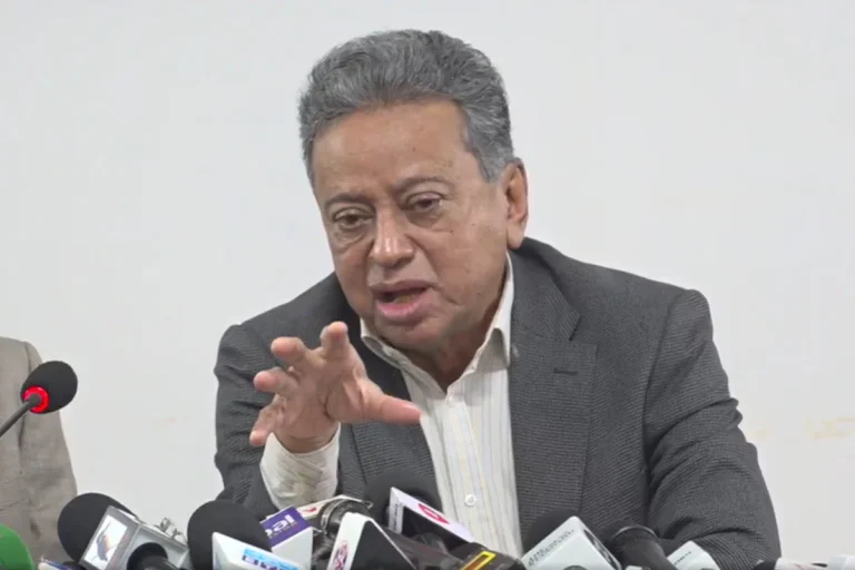 অর্থনীতির গণতন্ত্রায়ন না হলে কোনো রাজনীতি কাজ করবে না : আমীর খসরু