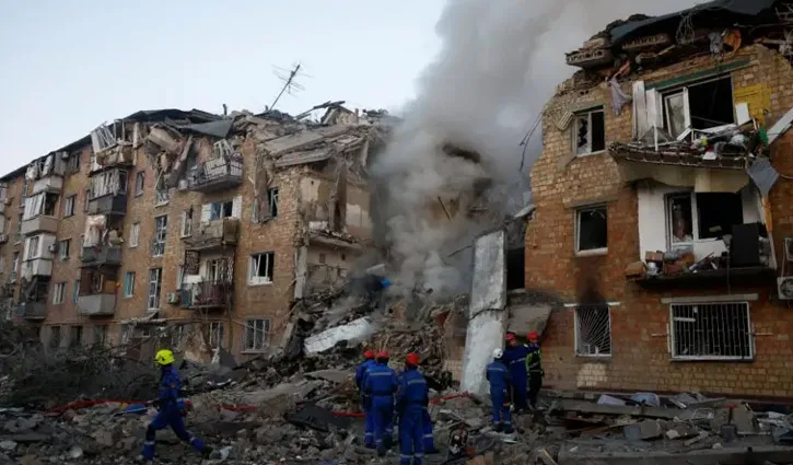 কিয়েভে রাশিয়ার হামলায় তিন শিশুসহ নিহত ১৪