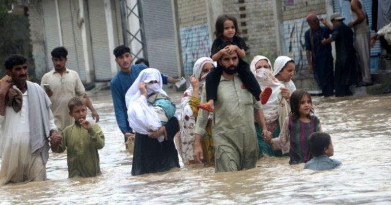 পাকিস্তানের পাঞ্জাবে ভয়াবহ বন্যা, নিহত ১৫