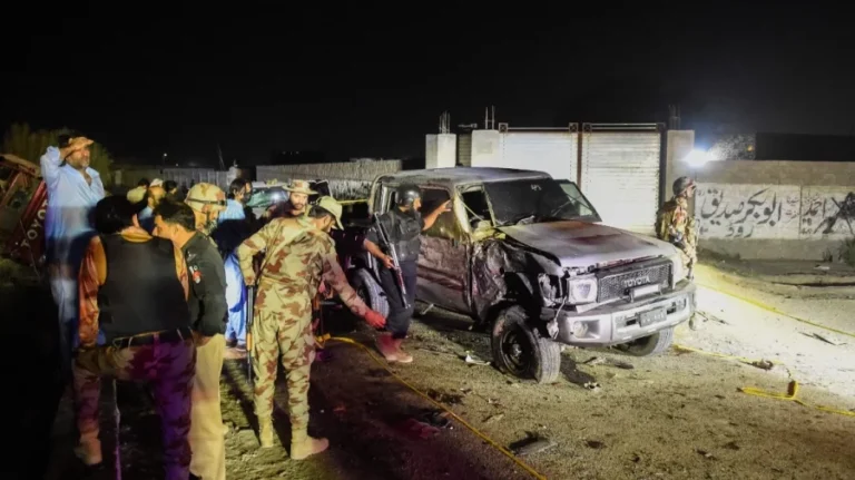 পাকিস্তানে পৃথক ৩ সন্ত্রাসী হামলায় নিহত ২২