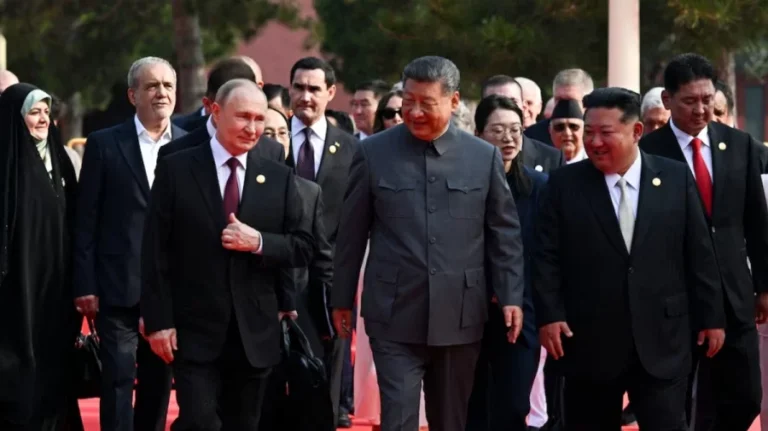 চীনের শক্তি প্রদর্শন, একসঙ্গে দেখলেন শি-পুতিন ও কিম