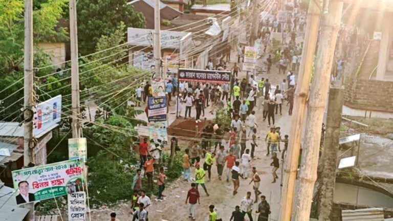 ব্রাহ্মণবাড়িয়ায় গায়ে ধাক্কা লাগা নিয়ে সংঘর্ষ, আহত ৩০