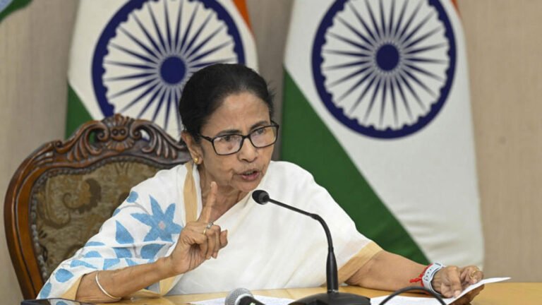 নতুন অভিবাসন আইন ক্ষমতাসীন বিজেপির নির্বাচনী চাল: মমতা