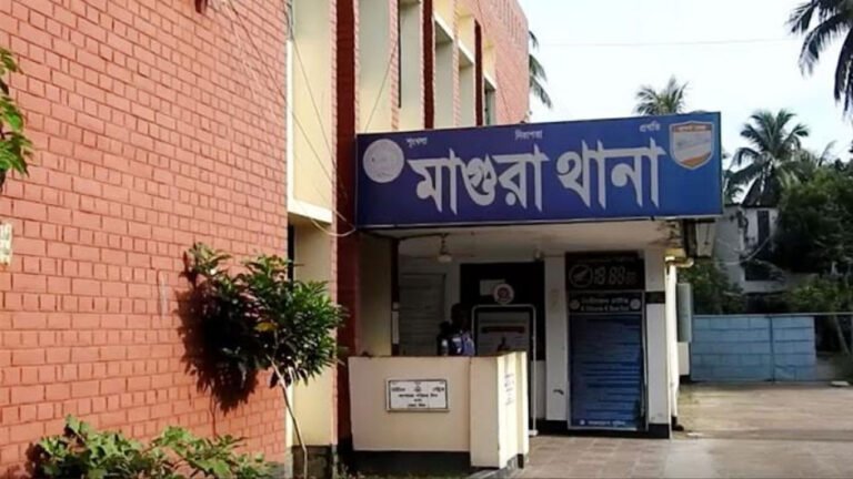 স্ত্রীর দেওয়া আগুনে স্বামীসহ দগ্ধ ৩