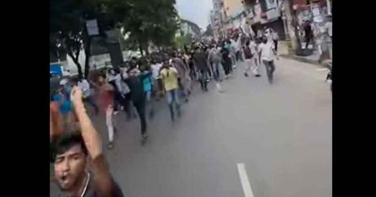 সংসদ ভবন এলাকায় নিষিদ্ধ আ.লীগের মিছিল, আটক ১