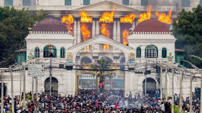 ১৭ বছরে ১৪তম সরকারের পতন দেখল নেপাল