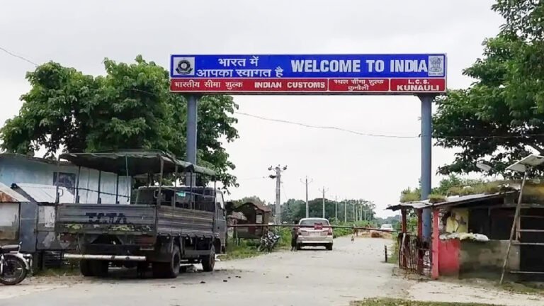 নেপাল সীমান্তে উচ্চ সতর্কতায় ভারত, কড়াকড়ি আরোপ