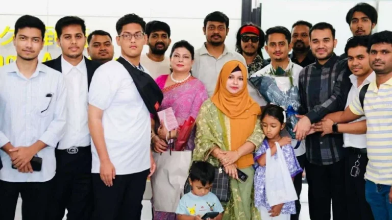 জাপান পৌঁছেছে এনসিপির প্রতিনিধি দল