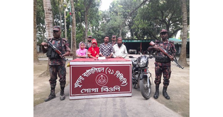 শার্শার গোগা সীমান্তে অবৈধভাবে ভারতে যাওয়ার সময় ৪ জন আটক