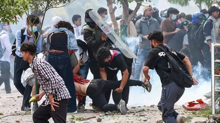 নেপালে জেন-জি বিক্ষোভে নিহত ৫১, পালিয়েছে ১৩ হাজারের বেশি বন্দি