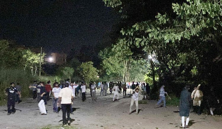 বরিশাল বিশ্ববিদ্যালয়ে ফুটবল খেলা নিয়ে দুই পক্ষের সংঘর্ষ, আহত ১২