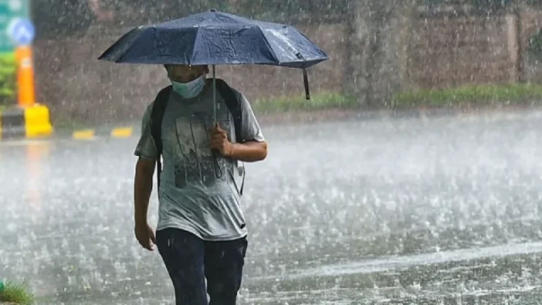 টানা বৃষ্টি নিয়ে আবহাওয়া অধিদপ্তরের সতর্কবার্তা