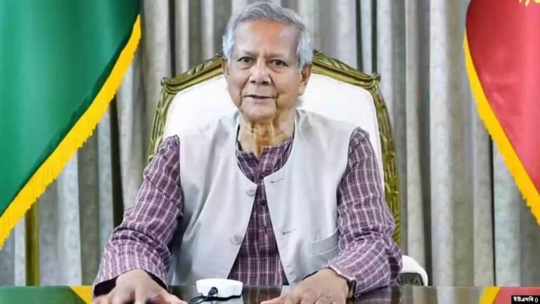 ঢাকেশ্বরী মন্দির পরিদর্শন প্রধান উপদেষ্টার