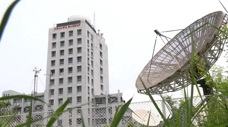 সারাদেশে বজ্রবৃষ্টির আভাস