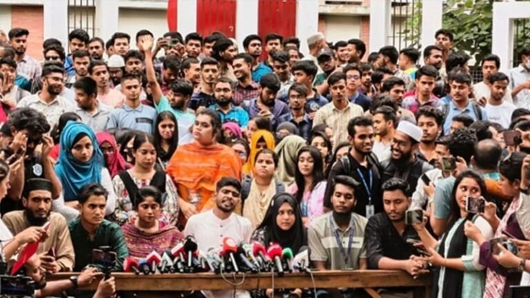 সরকারি সাত কলেজকে বিশ্ববিদ্যালয়ে রূপান্তরের দাবিতে শিক্ষার্থীদের আল্টিমেটাম