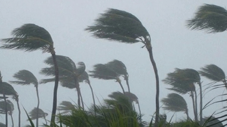 দুপুরের মধ্যে ৬০ কিমি বেগে ঝড়ের আভাস