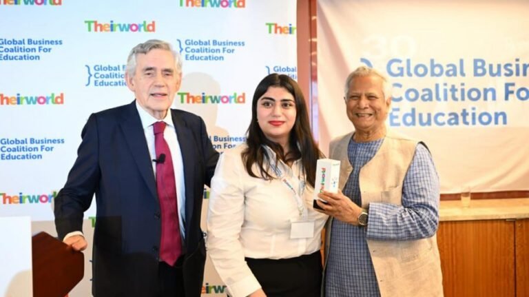 দেয়ারওয়ার্ল্ডের বার্ষিক গ্লোবাল এডুকেশন ডিনারে প্রফেসর ইউনূসকে সম্মাননা