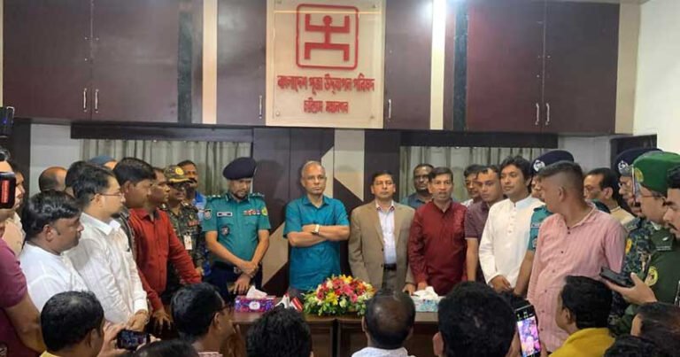 পূজায় চট্টগ্রামের সব মদের দোকান বন্ধ রাখতে ব্যবস্থা নেওয়া হবে: স্বরাষ্ট্র উপদেষ্টা