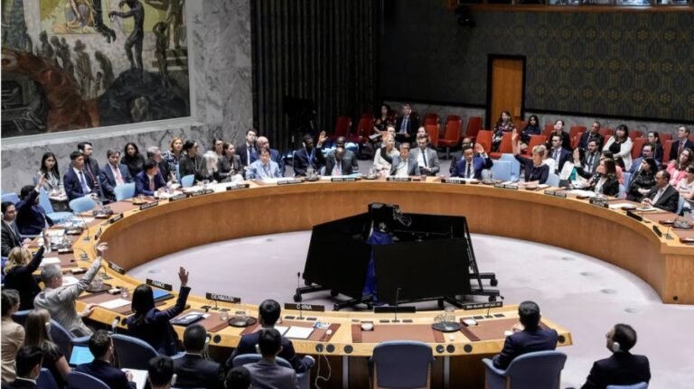 ইরানের ওপর জাতিসংঘের নিষেধাজ্ঞা কার্যকর হচ্ছে