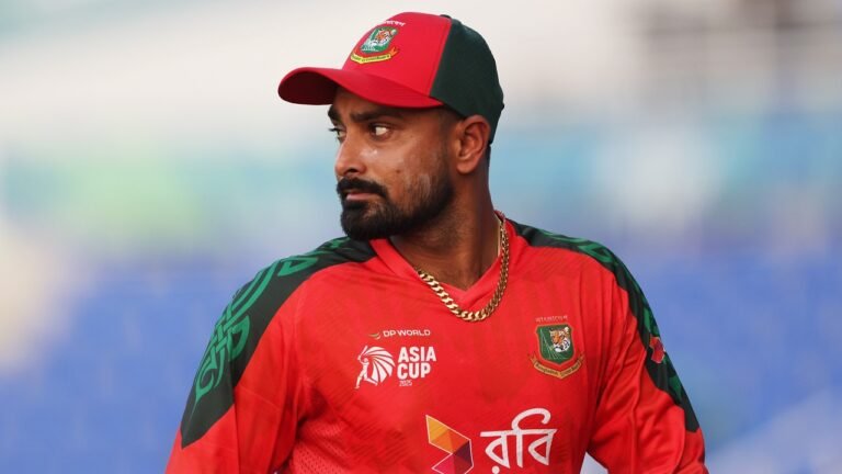 এশিয়া কাপ ব্যর্থতা: ভক্তদের কাছে ক্ষমা চাইলেন লিটন দাস