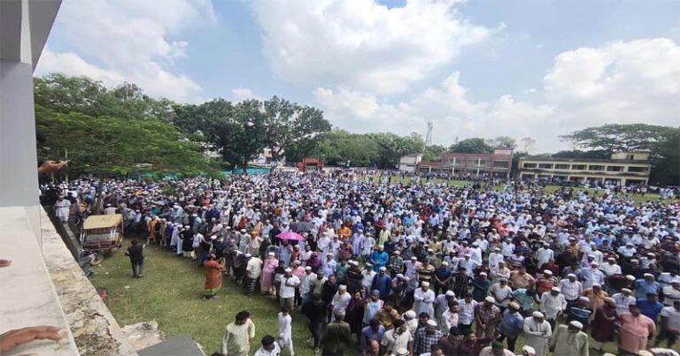 সাবেক শিল্পমন্ত্রী নুরুল মজিদ মাহমুদ হুমায়ূনের দাফন সম্পন্ন