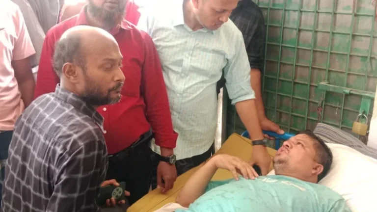 বিকৃত ছবি পোস্টকে কেন্দ্র করে চাঁদপুরের হাজীগঞ্জে বিএনপি-জামায়াত সংঘর্ষ: আহত ৩৫