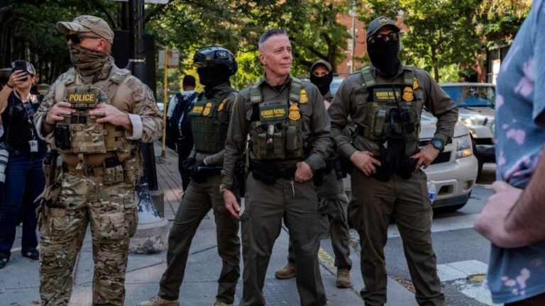 এবার শিকাগোতে সেনা মোতায়েনের অনুমতি দিলেন ট্রাম্প