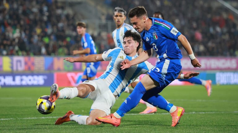 ইতালিকে হারিয়ে আর্জেন্টিনা গ্রুপ চ্যাম্পিয়ন, ব্রাজিলের বিদায়