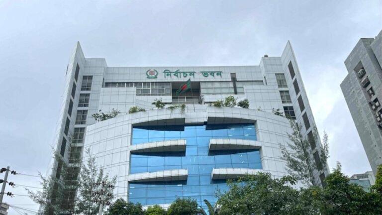 আজ গণমাধ্যমের সঙ্গে সংলাপে বসছে ইসি