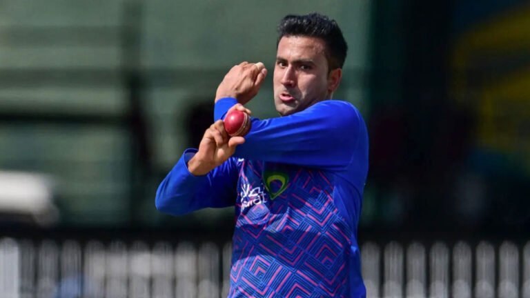 ওয়ানডে সিরিজের দল থেকে ছিটকে গেলেন আফগান পেসার মোহাম্মদ সালিম