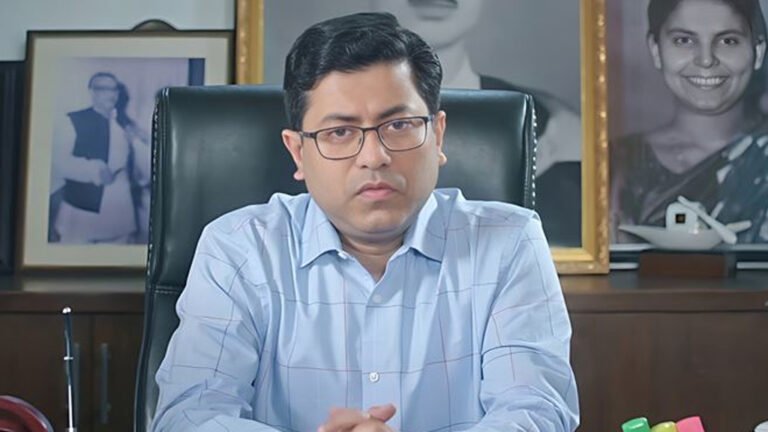 সাবেক মেয়র শেখ ফজলে নূর তাপসের তিনটি ব্যাংক হিসাব অবরুদ্ধের নির্দেশ