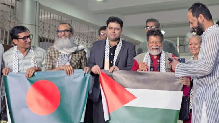 ইসরায়েল থেকে দেশে ফিরলেন আলোকচিত্রী শহিদুল আলম