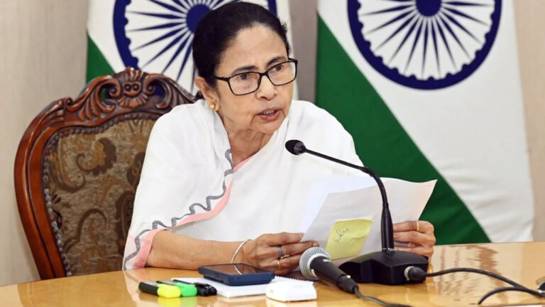 ‘গণধর্ষণ মন্তব্য ভুল ব্যাখ্যা করা হচ্ছে’: মুখ্যমন্ত্রী মমতা বন্দ্যোপাধ্যায়