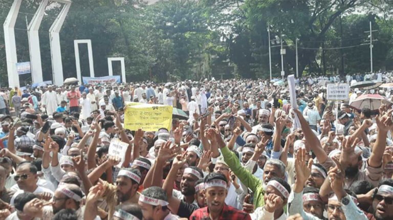 সচিবালয় অভিমুখে শিক্ষকদের ‘মার্চ’ শুরু, ৩ দফা দাবিতে অনড়